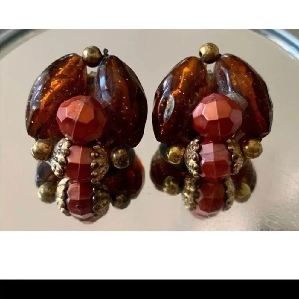 Vintage amber/orange/gold beaded clip on earrings‎